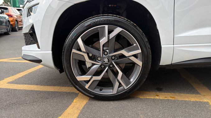 Skoda Karoq 1.5 TSI Sportline Edition 5dr Petrol Estate - Image 39